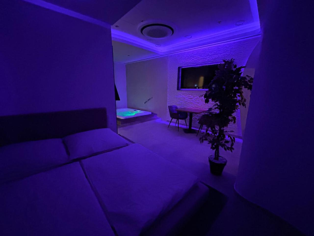 Me And Spa Дюссельдорф Экстерьер фото