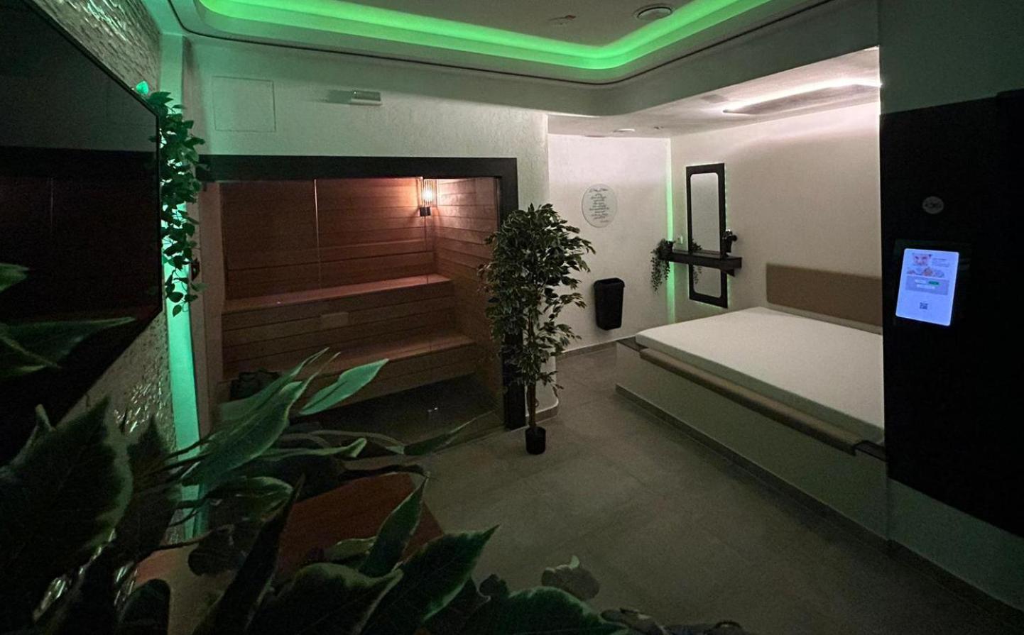 Me And Spa Дюссельдорф Экстерьер фото